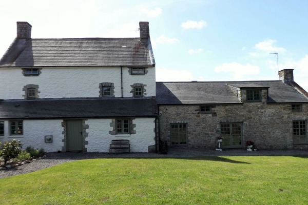 property-styling-company-before-and-after-farmhouse-style-inspiration