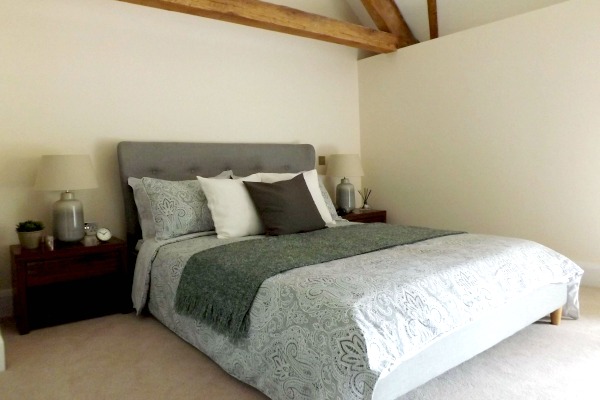 home-staging-bath-barn-conversion-property-styling-company