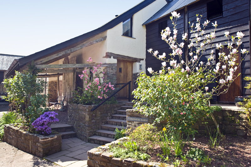 CHEAP AND EASY WAYS TO SPRUCE UP YOUR HOME FOR SELLING